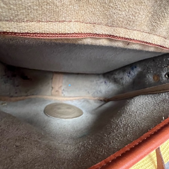 Authentic vintage Dooney & Bourke All Weather leather crossbody purse - Picture 5 of 16